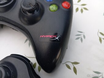 Xbox 360 ovládače - 3