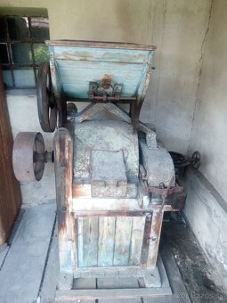 Kamenný šrotovnik - 3