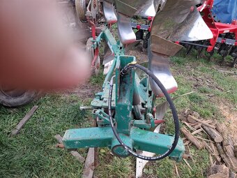 Predám pluh trojak obracak - 3