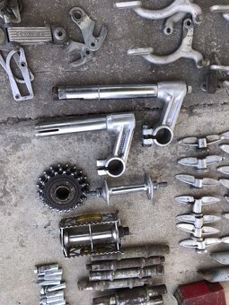 Favorit, Eska diely - 3