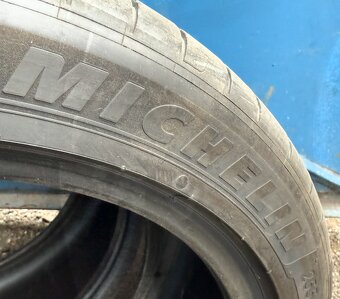 255/40 R19 Michelin Pilot Sport 4S - 3
