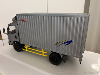 1:18 JMC N800 - Paudi - 3