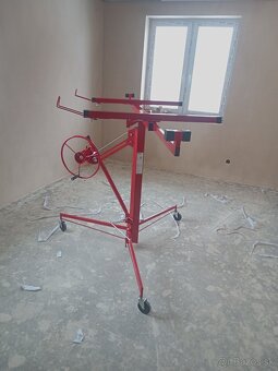 Prenájom zdvihák na sadrokartón - 3