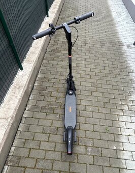 Ninebot KickScooter F2 Pr - 3