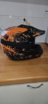 Predám Prilbu Helmet veľkosť M - 3