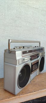 Radiomagnetofon JVC - 3