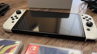 Predám Nintendo Switch OLED (biela) + hry – skvelý balík - 3