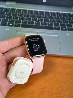 Apple Watch 11 46mm Rose Gold - rok záruka, malý skrabanec - 3