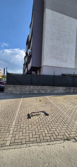 NA PREDAJ Parkovacie státie na ul. Slávičia - Senec - 3