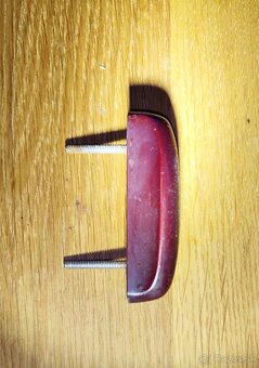 Bakelitové úchytky - 3