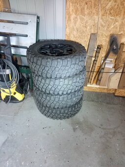 215/70 R16 - 3
