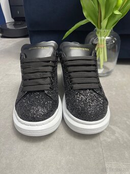 Alexander McQueen - 3