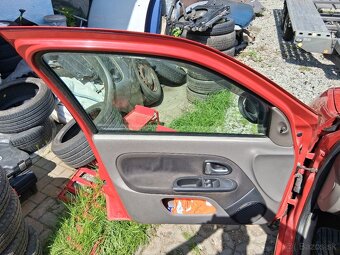 Predam predne soferove dvere na Renault Thália 1.2 55kw 2011 - 3