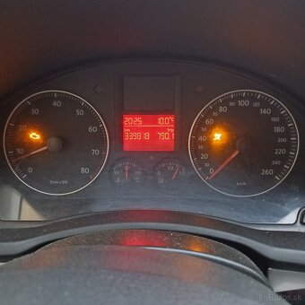 predám Volkswagen golf 5 + plyn - 3
