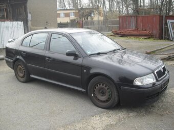 Skoda Octavia RS1 - 3