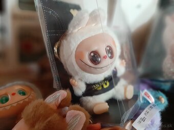 LABUBU POP MART ROZPREDÁM viď foto za 16-€ - 3