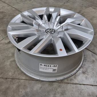 Hliníkové Volkswagen disky 5x112 R19 8J ET28 - 3