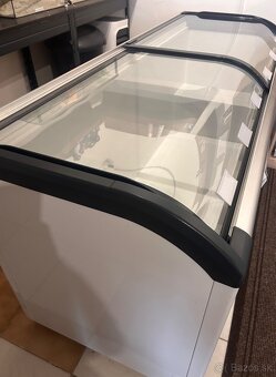 Predám truhlicovy mraziak Royal Catering - 3