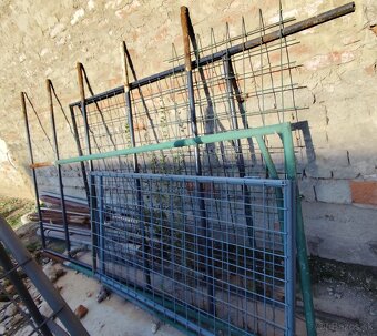 Železné konštrukcie na záhradu - 3