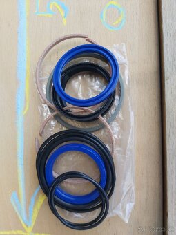 hydraulické    veci nd .multicar..- avia  iveco deily servo - 3