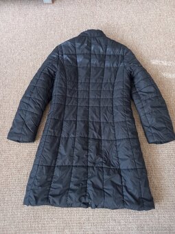 Dámsky prešívaný čierny kabát veľ. č. 38 - 3