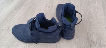 Nike Kwazi 45.5 - 3