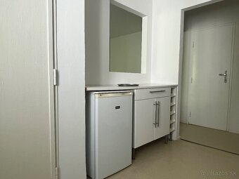 Na predajom 1- izbový byt na Vajnorskej ulici 620€ mesačne - 3