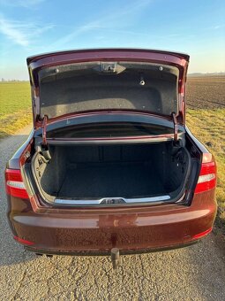 Predám Škoda Superb 1.6tdi - 3