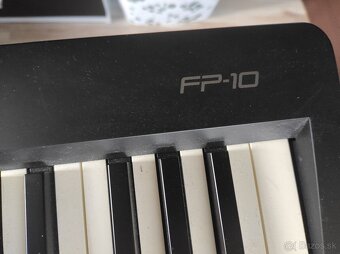 Piano 88-klavesove ROLAND FP-10 - 3
