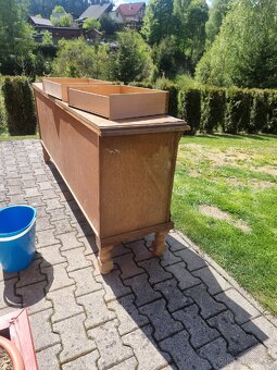 Starožitná komoda - 3