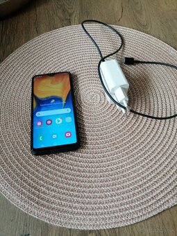 Samsung A20e - 3