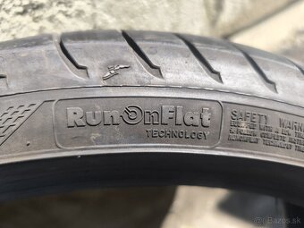 Predám good year 245/35r20 dot 0922 run n flat - 3