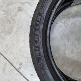 Letné pneumatiky 235/40 R19 MICHELIN DOT3418 - 3