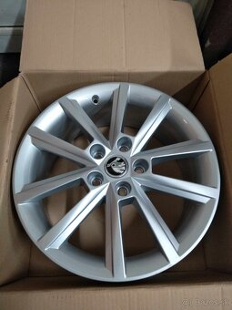17" sada alu ŠKODA originál + letné pneu. - 3