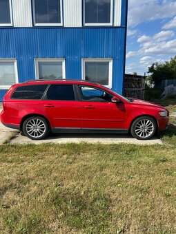 Volvo v50 1,6 TDi80kw. r.v.2009 manuál 5st. - 3