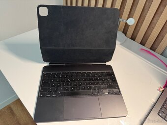 Apple magic keyboard ipad pro 13 M4 - cierna. - 3