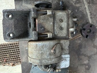 Predám diely Zetor 3011 - 3