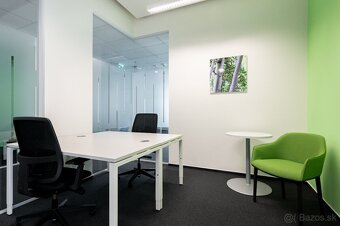 Súkromný kancelársky priestor pre 3-4 osoby v oblasti Regus - 3