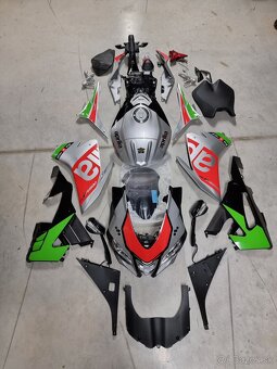 Aprilia rsv4 rf 1000 2017 - 3