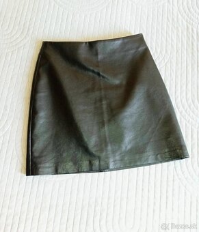 Nová dámska čierna kožená sukňa - veľkosť XS - 3