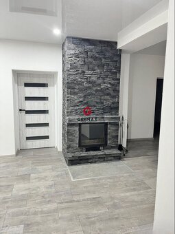 NA PREDAJ: kompletne moderný zrekonštruovaný rodinný dom v - 3