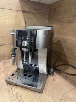 Kávovar DeLonghi Magnifica S smart - 3
