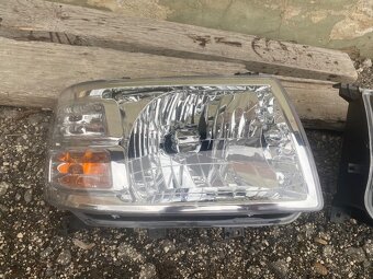 Ford Ranger predné svetlá - 3