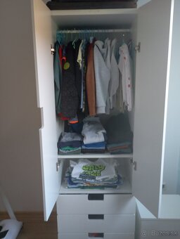 Skriňa ikea a stolik - 3