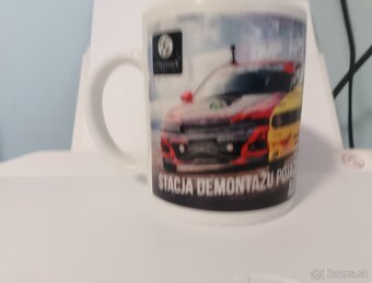 BMW a MITSUBISHI HRNČEK - 3