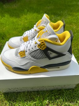 Tenisky Air Jordan 4 Retro EUR 44 - 3