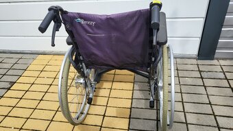 invalidny vozík 46cm pridavne brzdy pre asistenta odľahčeny - 3