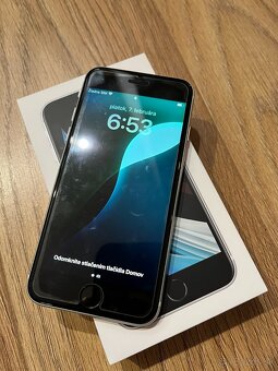iPhone SE 2020 64GB White - 3