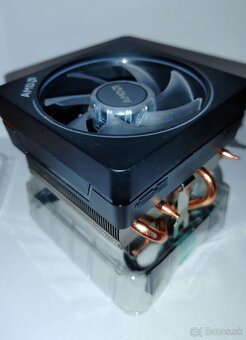 AMD Ryzen 3700x - 3