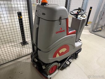 Umývací stroj Comac tripla 24b - 3